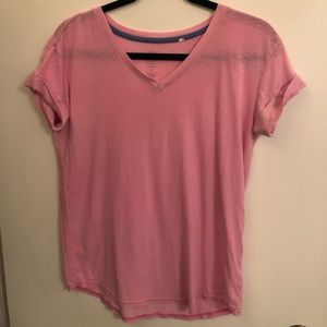 pink short sleeve T shirt
